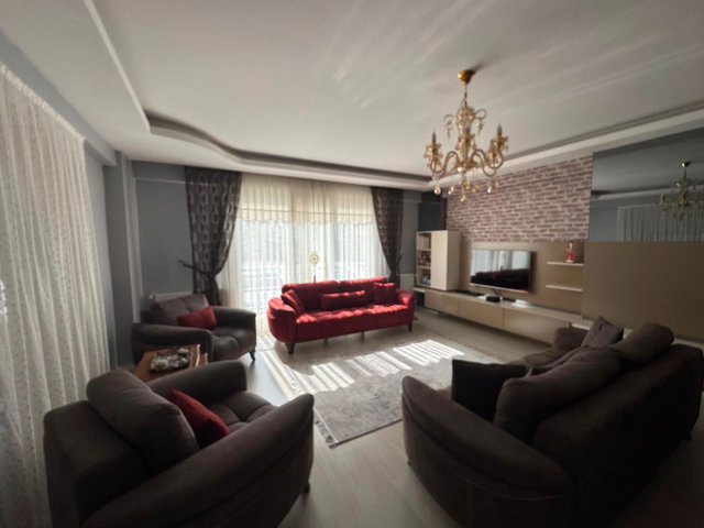 DEREBAHÇE'DE PRESTİJLİ SİTEDE FİYAT AVANTAJLI SATILIK 3+1 DAİRE