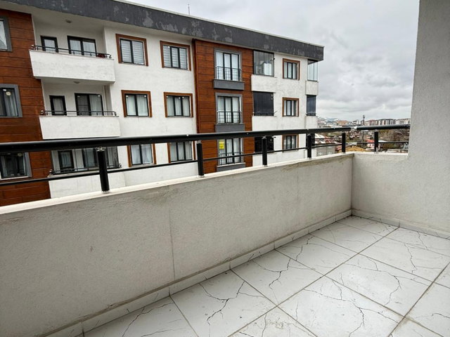 REMAX İLKE'DEN MEMURSEN KONUTLARI'NDA 3+1 KİRALIK DAİRE