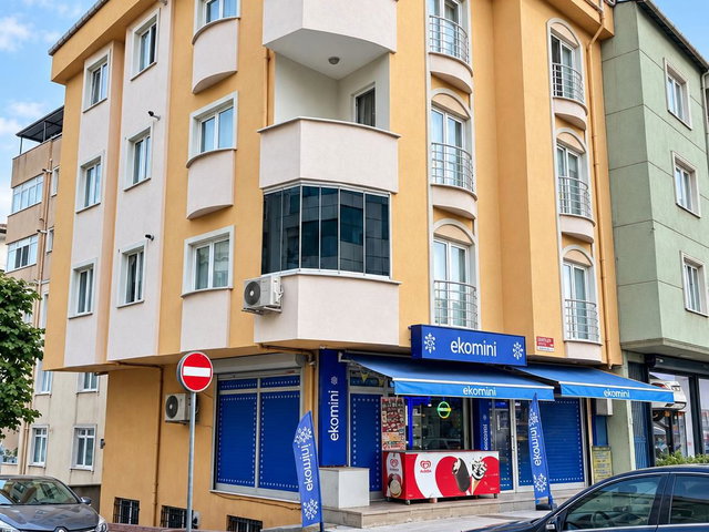 KAYNARCA’DA MERKEZİ KONUMDA BAKIMLI 2+1 DAİRE