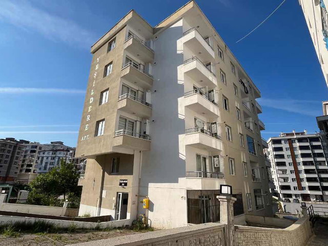 KÖRFEZ TRAMVAY'A 250 METRE MESAFEDE 1+1