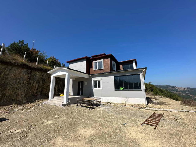2.890 M² MÜSTAKİL ARSA İÇİNDE | DOĞAYLA İÇ İÇE LÜKS VİLLA