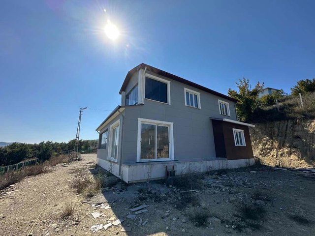 2.890 M² MÜSTAKİL ARSA İÇİNDE | DOĞAYLA İÇ İÇE LÜKS VİLLA