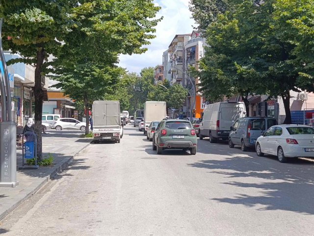 İZMİT KADIKÖY MAHALLESİ'NDE MERKEZİ KONUMDA 1+1 KİRALIK DAİRE