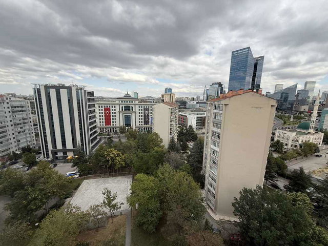 SÖGÜTÖZÜ SİTESİNDE 3+1 EŞYALI KİRALIK DAİRE