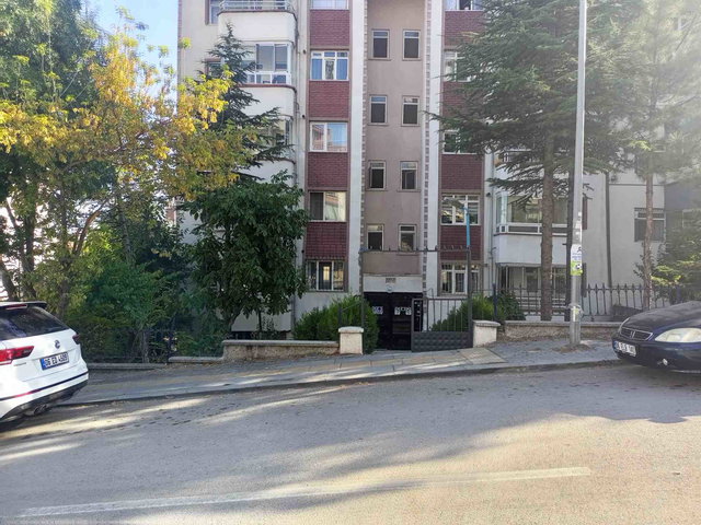 SERHAT MAH.’DE CADDE ÜZERİ SATILIK 3+1