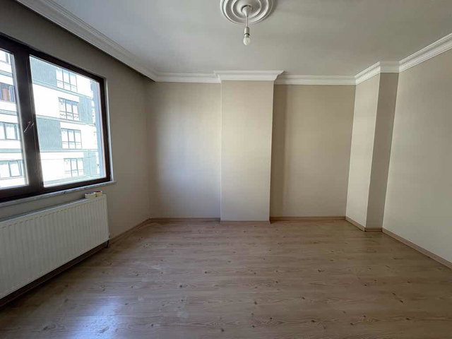 MALTEPE GİRNE MAH’DE ULAŞIMA YAKIN, BALKONLU 2+1 KİRALIK DAİRE