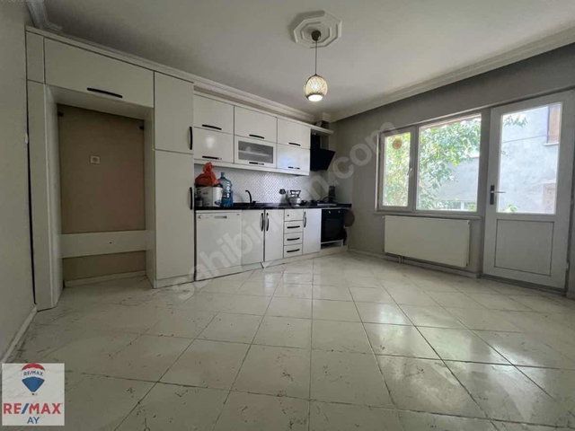 ARAKAT BAKIMLI MASRAFSIZ GENİŞ 2+1 DAİRE