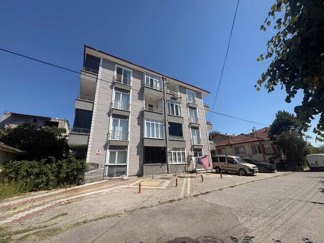 REMAX EFFECT ' TEN TEPECİKLER MAH. GENİŞ 2+1 KİRALIK DAİRE