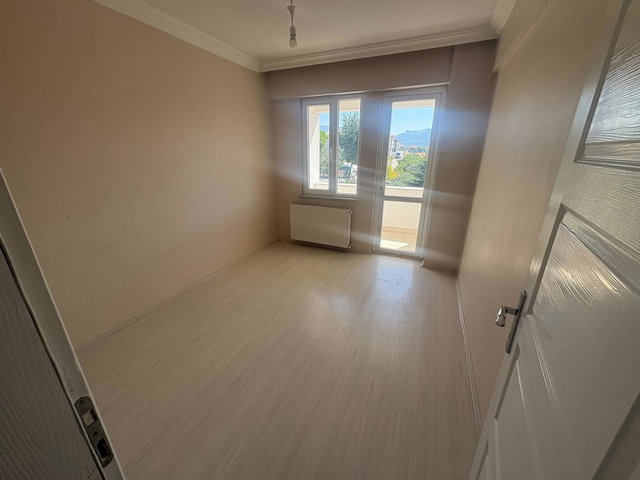 REMAX EFFECT ' TEN TEPECİKLER MAH. GENİŞ 2+1 KİRALIK DAİRE