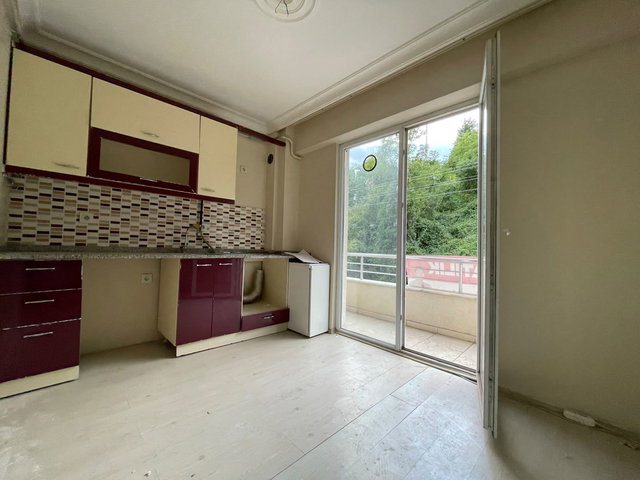 REMAX MAVİ'DEN ADAPAZARI MALTEPE MAH. 2+1 ARA KAT SATILIK DAİRE
