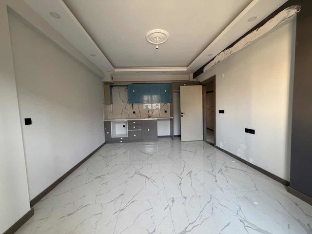 KAPALI SPOR SALONU KARŞISI BAHÇELİ KİRALIK 2+1 SIFIR DAİRE