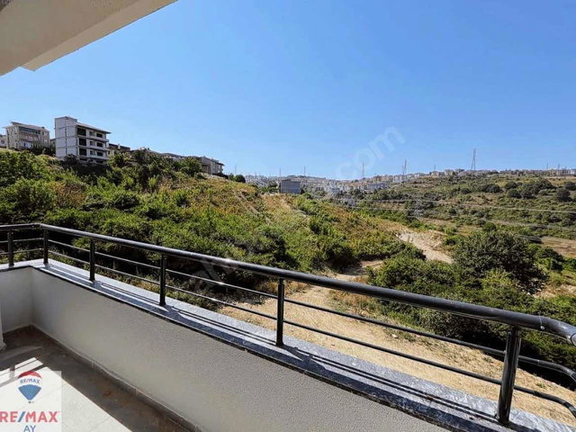 DOĞA MANZARALI GENİŞ ASANSÖRLÜ KİRALIK 2+1 DAİRE