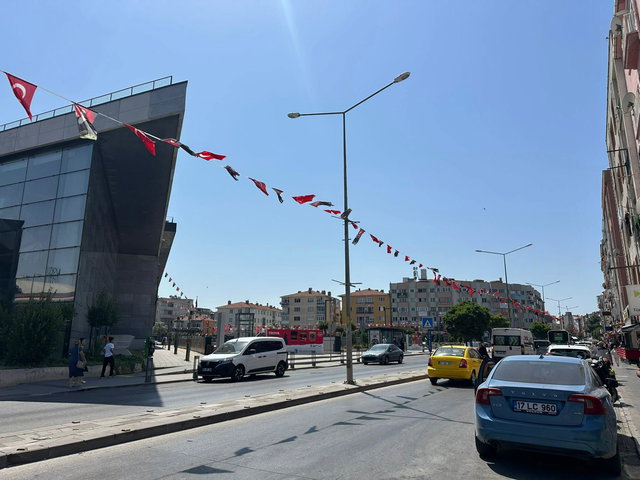 ÇANAKKALE MERKEZ BELEDIYE KARŞISI EŞYALI KIRALIK 2+1 DAIRE