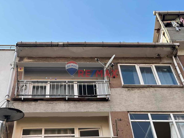 LALELİ ASYA SOKAKTA SATILIK DAİRE SHOWROOM VE DEPO İÇİN UYGUN