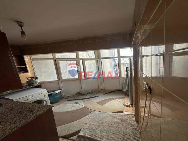 LALELİ ASYA SOKAKTA SATILIK DAİRE SHOWROOM VE DEPO İÇİN UYGUN