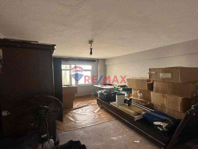 LALELİ ASYA SOKAKTA SATILIK DAİRE SHOWROOM VE DEPO İÇİN UYGUN