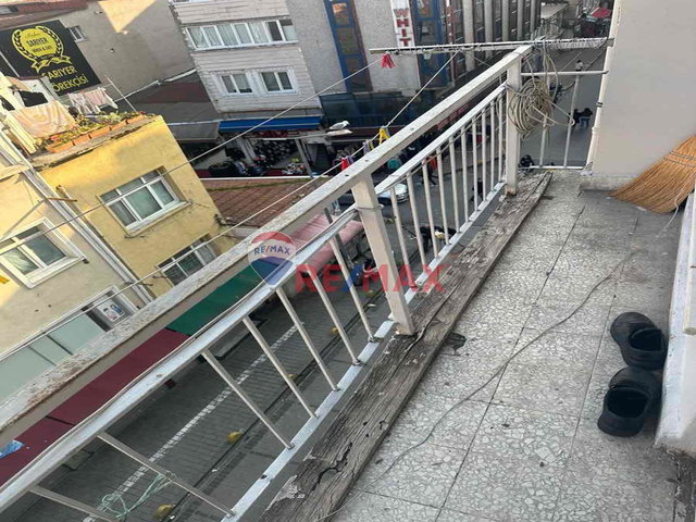 LALELİ ASYA SOKAKTA SATILIK DAİRE SHOWROOM VE DEPO İÇİN UYGUN