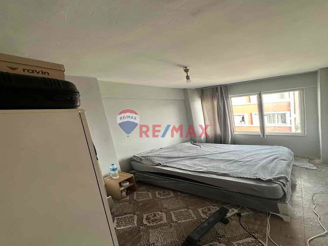 LALELİ ASYA SOKAKTA SATILIK DAİRE SHOWROOM VE DEPO İÇİN UYGUN