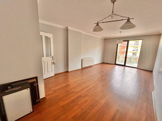 SANCAKTEPE SARIEVLER SITESI 2+1 ARA KAT KIRALIK DAIRE_EBRU MEMIÇ