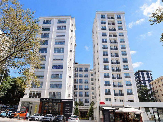 KADIKÖY SUADİYE'DE YENİ BİNA'DA TERASLI DUBLEKS 3+1 DAİRE