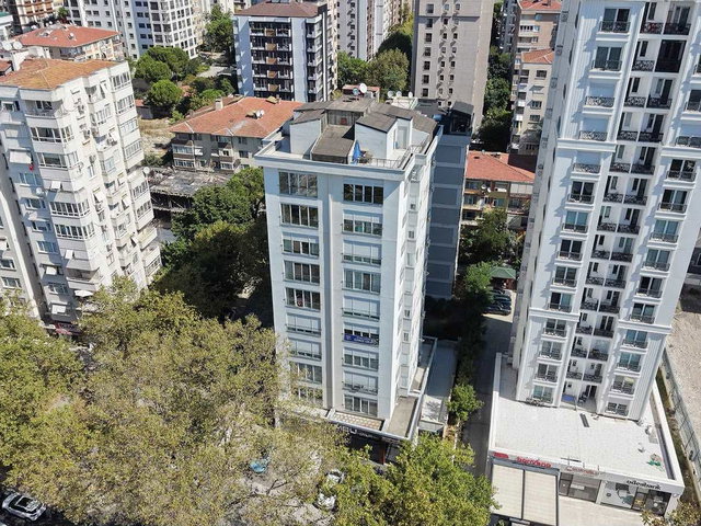 KADIKÖY SUADİYE'DE YENİ BİNA'DA TERASLI DUBLEKS 3+1 DAİRE