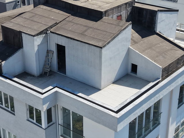 KADIKÖY SUADİYE'DE YENİ BİNA'DA TERASLI DUBLEKS 3+1 DAİRE