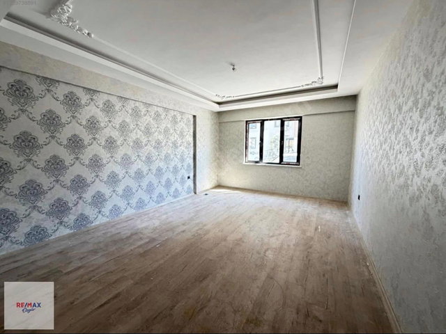 ERTUĞRULGAZİ'DE KAPALI OTOPARKLI,KAT BAHÇELİ FIRSAT 2,5+1 DAİRE