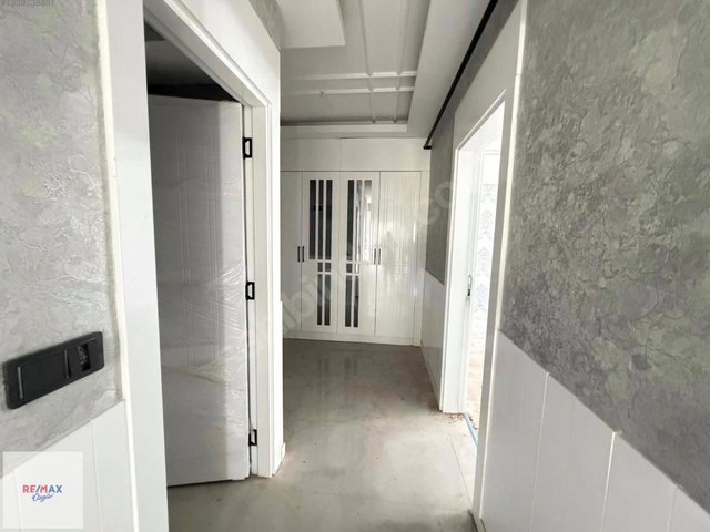 ERTUĞRULGAZİ'DE KAPALI OTOPARKLI,KAT BAHÇELİ FIRSAT 2,5+1 DAİRE