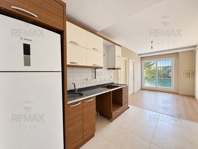 REMAX AVLU'DAN ÇİFTLİKKÖY'DE 2+1 SATILIK DAİRE