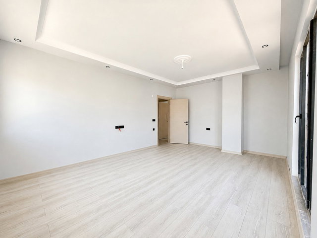 BAHÇEŞEHİR KOLEJİ KARŞISINDA SIFIR 3+1 ASANSÖRLÜ ARA KAT DAİRE