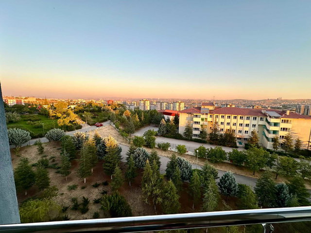 ERYAMAN ATAKENT 1 AŞİYAN SITESINDE CADDE ÜZERINDE  FERAH  3+1 YAPILI FIRSAT DAIRE