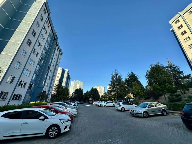 ERYAMAN ATAKENT 1 AŞİYAN SITESINDE CADDE ÜZERINDE  FERAH  3+1 YAPILI FIRSAT DAIRE