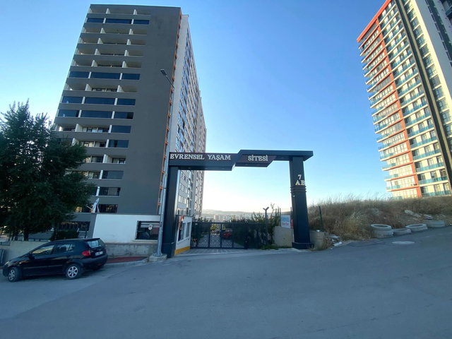 YAŞAMKENT EVRENSEL YAŞAM 16. KATTA, 3 CEPHELİ, MANZARALI 4+1 KİRALIK DAİRE
