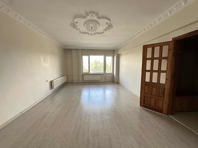 PARK AFYONA YÜRÜME MESAFESİ ANA CADDE ÜZERİ 3+1 KİRALIK DAİRE