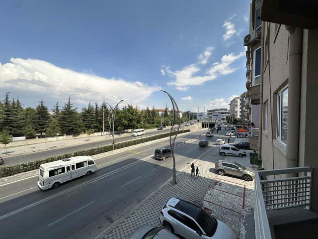 PARK AFYONA YÜRÜME MESAFESİ ANA CADDE ÜZERİ 3+1 KİRALIK DAİRE