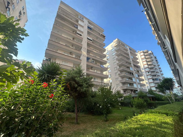 REMAX TOROS'TAN BURCUKENT SİTESİ'NDE CEPHELERİ AÇIK SATILIK 3+1