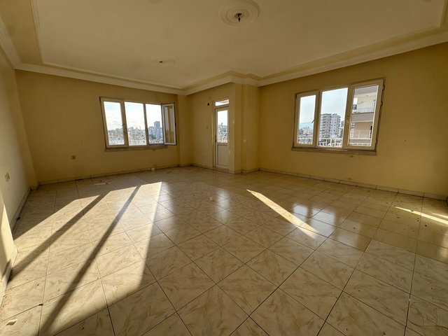 REMAX TOROS'TAN BURCUKENT SİTESİ'NDE CEPHELERİ AÇIK SATILIK 3+1