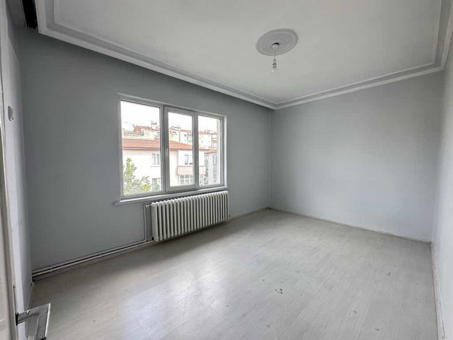 CUMHURİYET MAHALLESİ ÖZERLER CAMİİ KARŞISINDA SATILIK 3+1 DAİRE