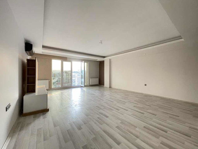 REMAX NEVİN’DEN DEREBAHÇE ‘ DE SİTE İÇİ SATILIK 4+1 DAİRE