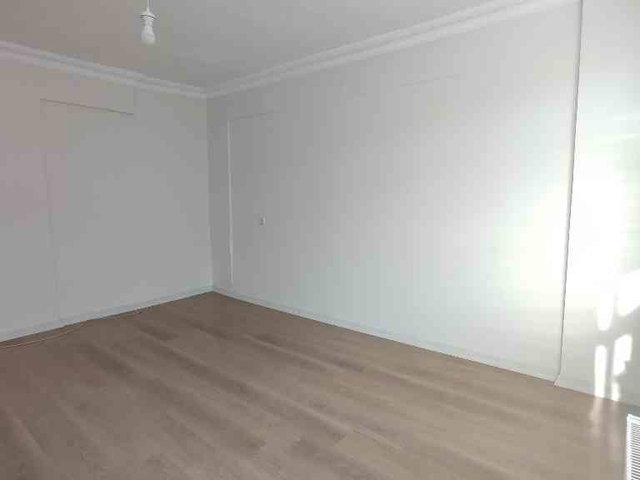 ÜSKÜDAR SALACAK'TA GENİŞ 1+1 ARA KAT DAİRENİZ SİZİ BEKLİYOR