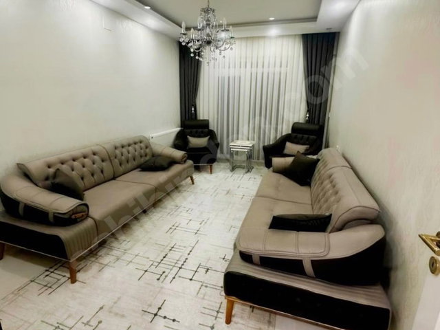 REMAX ÖZGÜR'DEN FISTIKLIK MERKEZ DE GENİŞ 3+1 DAİRE