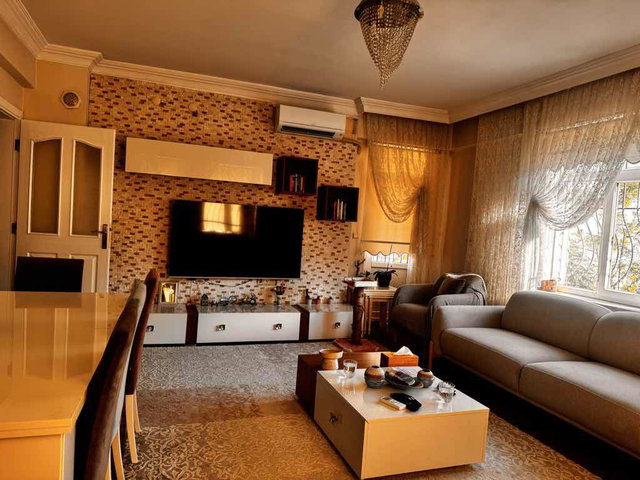 AYDINEVLER DE GENİŞ 3+1 SATILIK DAİRE