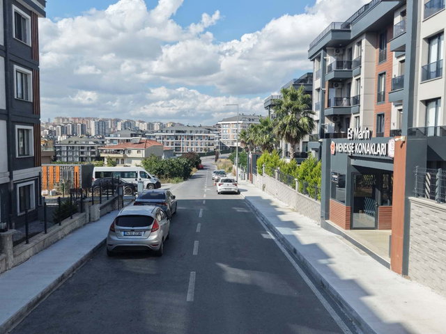 BEYLİKDÜZÜ KAVAKLI ES MARİN MENEKŞE SİTESİ SATILIK DAİRE 2+1