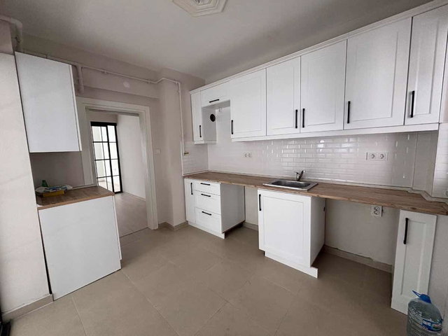 BİGA GAZİKEMAL MAH’DE ÇARŞIYA YAKIN, YENİLENMİŞ 3+1 KİRALIK DAİRE (BOŞ/EŞYASIZ)