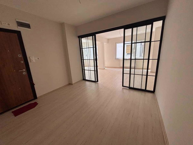 BİGA GAZİKEMAL MAH’DE ÇARŞIYA YAKIN, YENİLENMİŞ 3+1 KİRALIK DAİRE (BOŞ/EŞYASIZ)