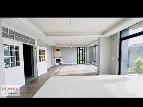 BAŞISKELE YÜKSELIŞ VILLALARINDA DENIZ MANZARALI LÜKS 4+1 VILLA