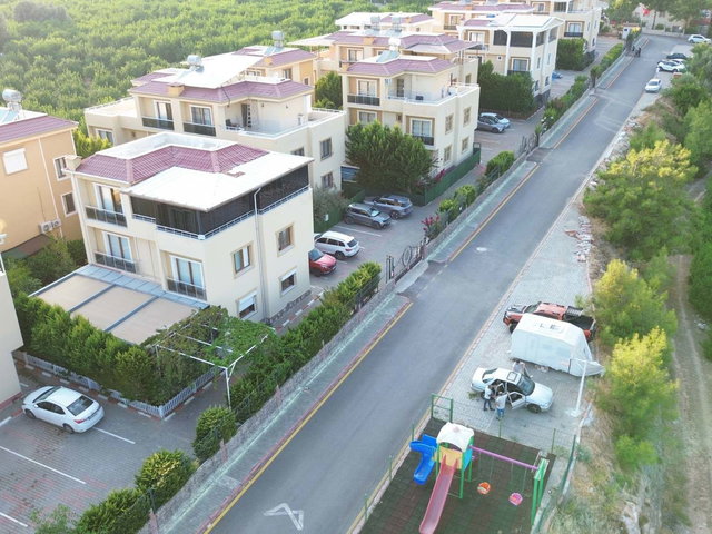 REMAX RİNA'DAN DENİZ VE ŞEHİR MANZARALI ÖZEL HAVUZLU VİLLA