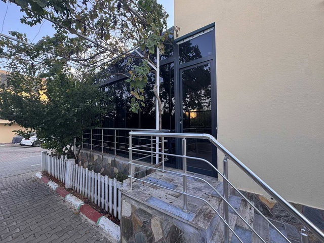 REMAX RİNA'DAN DENİZ VE ŞEHİR MANZARALI ÖZEL HAVUZLU VİLLA