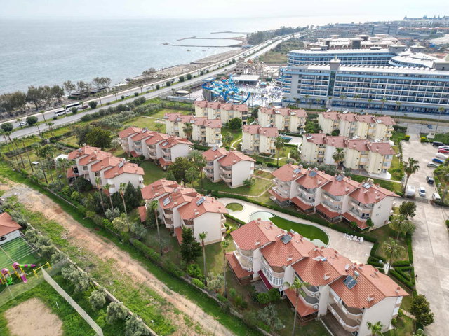 PAYALLAR YASEMİN VİLLALARINDA DENİZE 100 METRE 3+2 TRİPLEKS