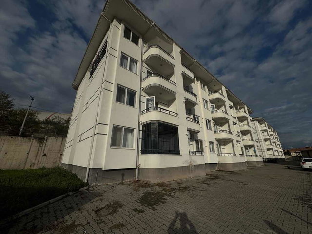REMAX SOFT'TAN ÜNİVERSİTEYE 200 MT FULL EŞYALI 1+1 KİRALIK DAİRE